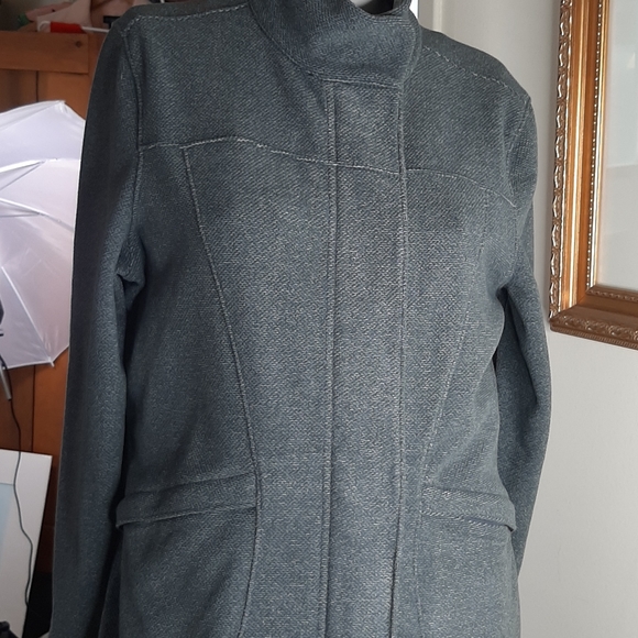 Mountain Hard Wear Jacket - Picture 2 of 5